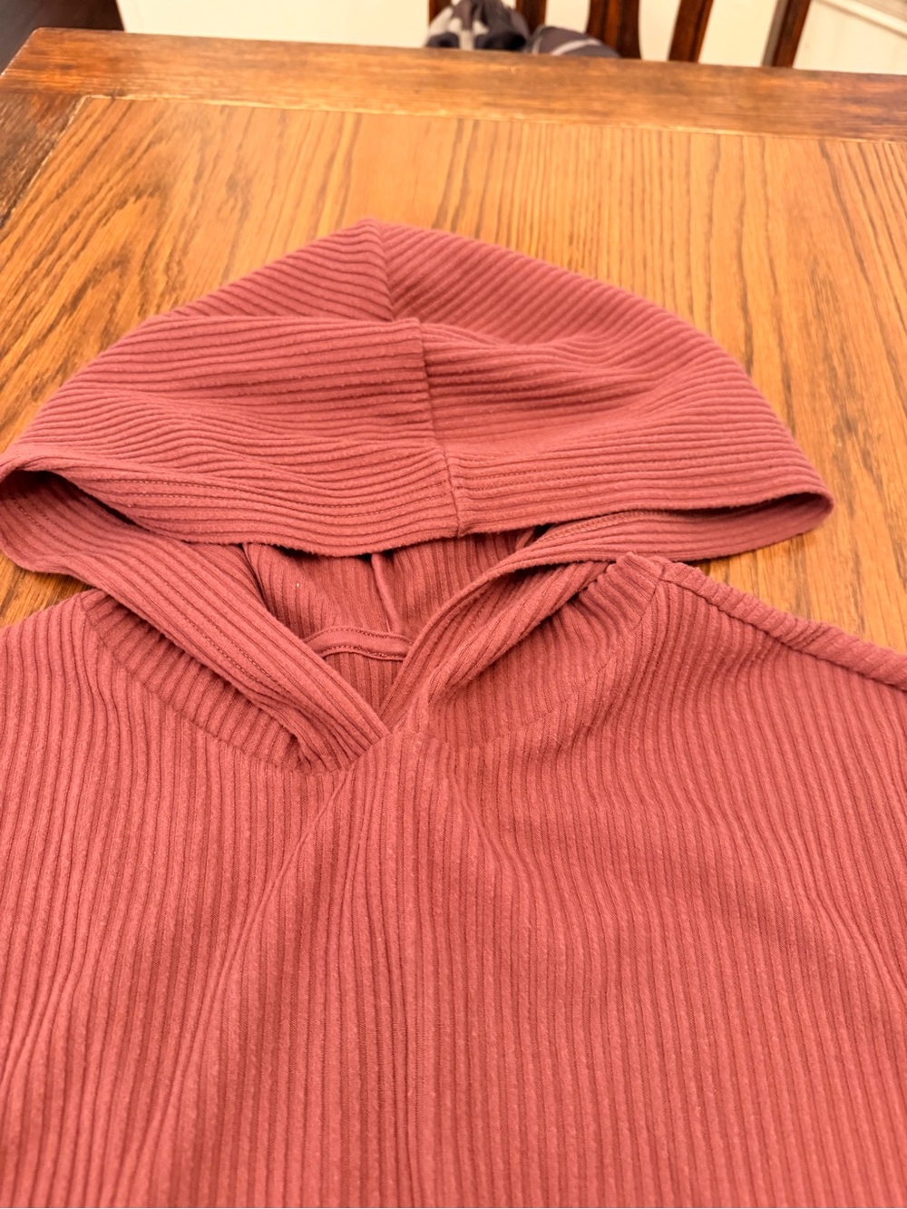 ALO Yoga Women's Ribbed Hoodie & Jogger Set in Maroon - Picture 6 of 9